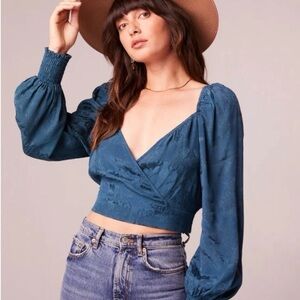 Band of the Free Camille Crossover Crop Top Teal Balloon Sleeve Smocked NWT XS